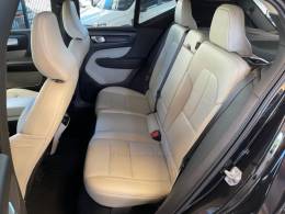 VOLVO - XC 40 - 2018/2019 - Preta - R$ 159.900,00