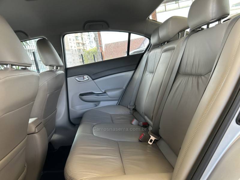 HONDA - CIVIC - 2012/2012 - Prata - R$ 68.900,00