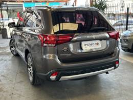 MITSUBISHI - OUTLANDER - 2015/2016 - Marrom - R$ 116.900,00