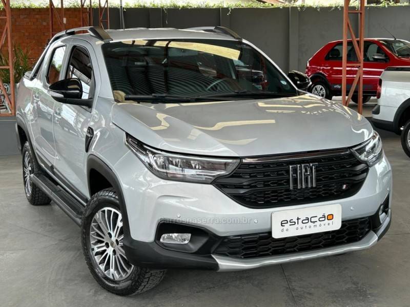 FIAT - STRADA - 2022/2022 - Prata - R$ 113.900,00