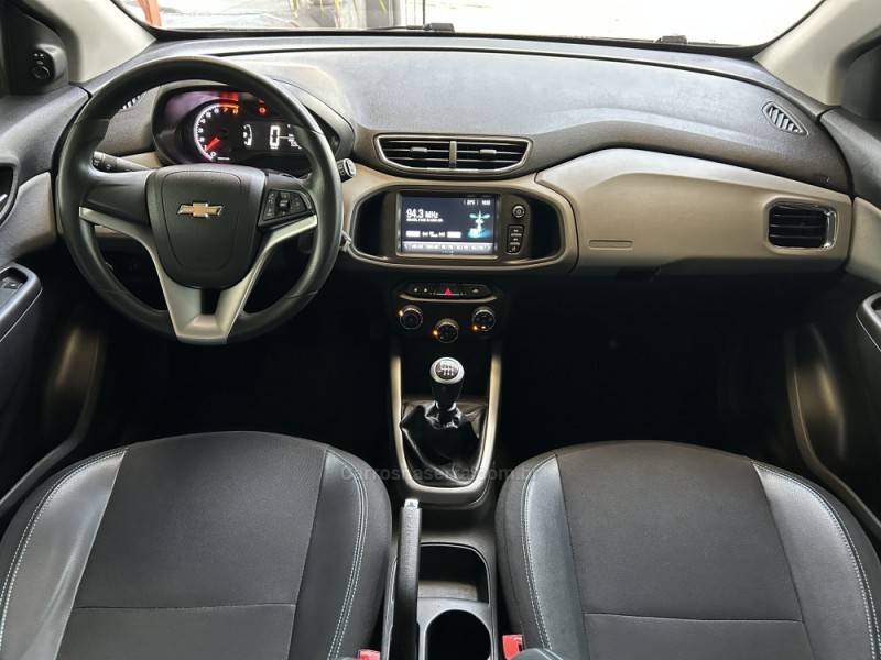 CHEVROLET - ONIX - 2019/2019 - Branca - R$ 58.900,00