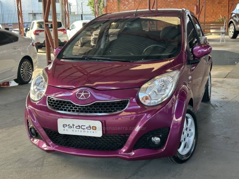 JAC - J2 - 2013/2014 - Grená - R$ 28.900,00