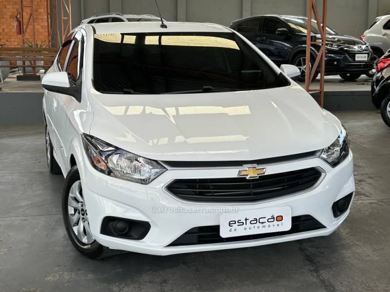 CHEVROLET - ONIX - 2019/2019 - Branca - R$ 58.900,00