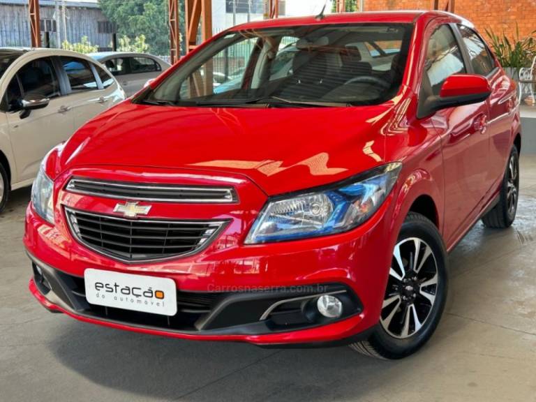 CHEVROLET - ONIX - 2012/2013 - Vermelha - R$ 47.900,00