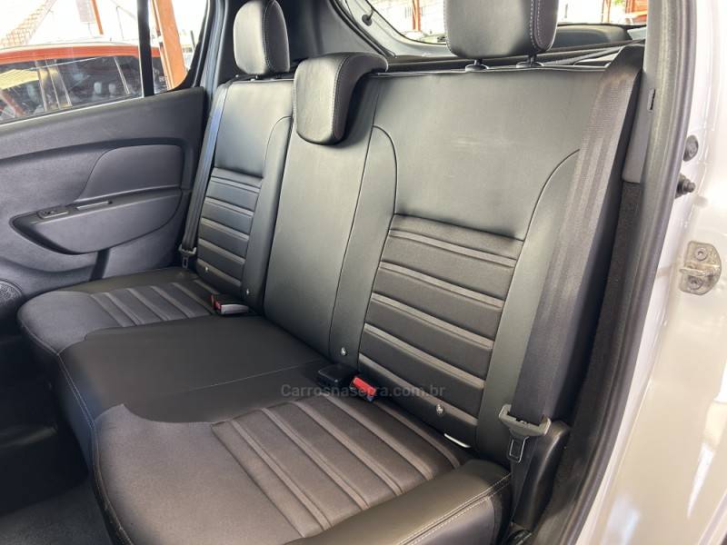 RENAULT - SANDERO - 2019/2020 - Branca - R$ 67.900,00