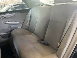 TOYOTA - COROLLA - 2013/2014 - Preta - R$ 67.900,00