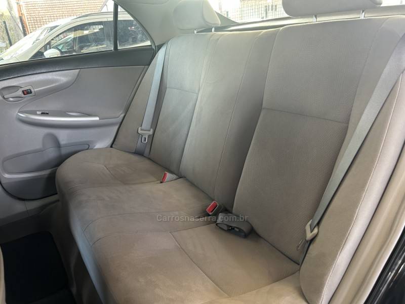 TOYOTA - COROLLA - 2013/2014 - Preta - R$ 67.900,00