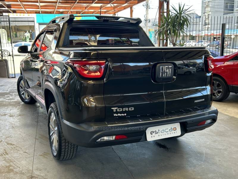 FIAT - TORO - 2019/2019 - Marrom - R$ 93.900,00