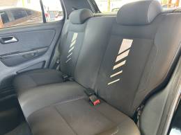 VOLKSWAGEN - FOX - 2016/2017 - Preta - R$ 57.900,00