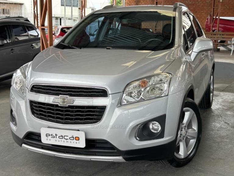 CHEVROLET - TRACKER - 2014/2015 - Prata - R$ 71.900,00