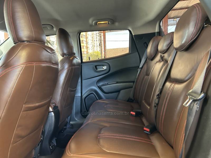 FIAT - TORO - 2019/2019 - Marrom - R$ 93.900,00