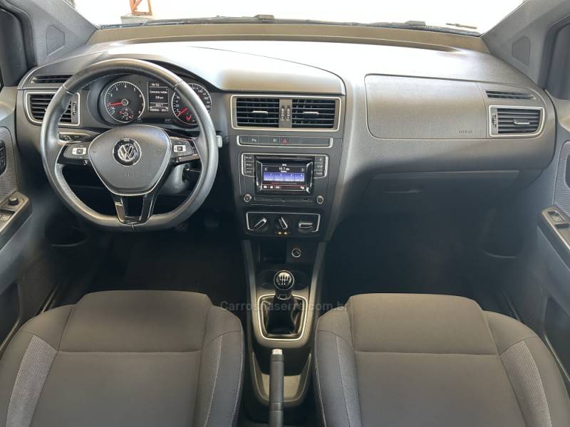 VOLKSWAGEN - FOX - 2016/2017 - Preta - R$ 57.900,00