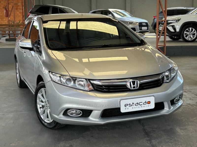 HONDA - CIVIC - 2012/2012 - Prata - R$ 68.900,00