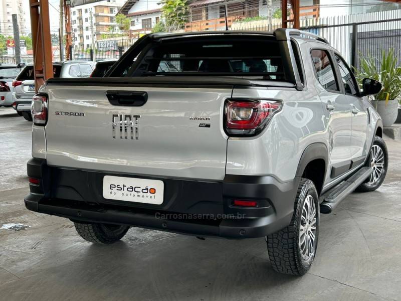 FIAT - STRADA - 2022/2022 - Prata - R$ 113.900,00