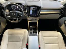 VOLVO - XC 40 - 2018/2019 - Preta - R$ 159.900,00