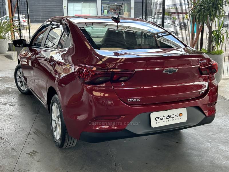 CHEVROLET - ONIX - 2019/2020 - Vermelha - R$ 74.900,00