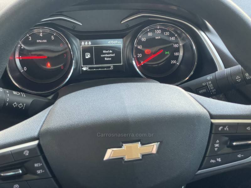 CHEVROLET - ONIX - 2019/2020 - Vermelha - R$ 74.900,00