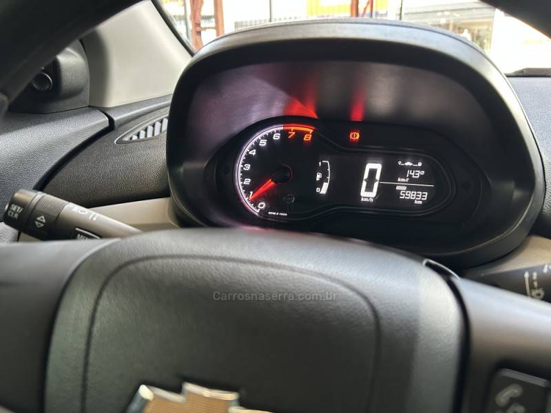 CHEVROLET - ONIX - 2019/2019 - Branca - R$ 58.900,00