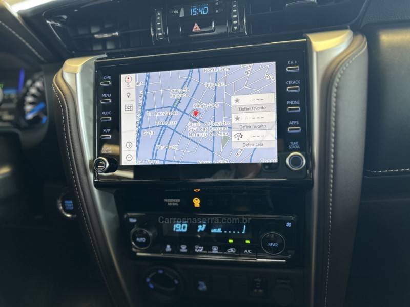 TOYOTA - HILUX SW4 - 2020/2020 - Cinza - R$ 262.900,00