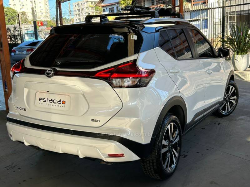 NISSAN - KICKS - 2023/2024 - Branca - R$ 132.900,00