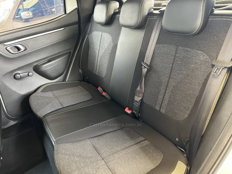 RENAULT - KWID - 2022/2023 - Branca - R$ 55.900,00