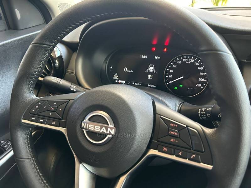 NISSAN - KICKS - 2023/2024 - Branca - R$ 132.900,00